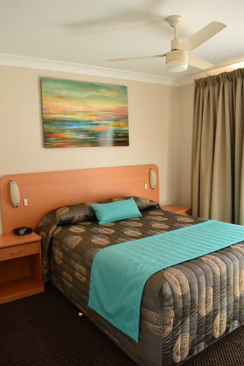 Cattlemans Country Motor Inn & Serviced Apartments - ACT Tourism 37