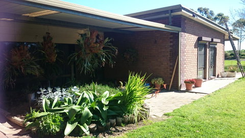 Hilltop Escape - ACT Tourism 10