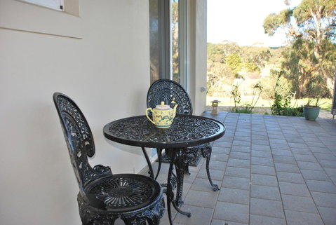 Back Valley Farmstay Bed And Breakfast - ACT Tourism 10