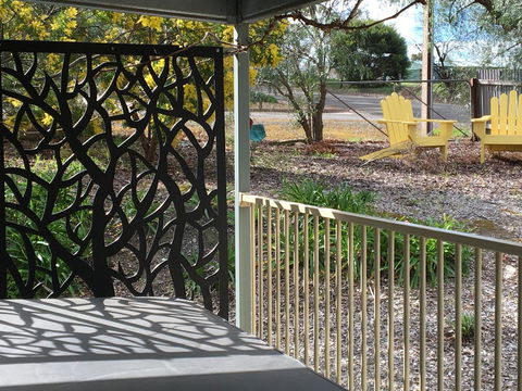 One Tree Bed And Breakfast - ACT Tourism 5