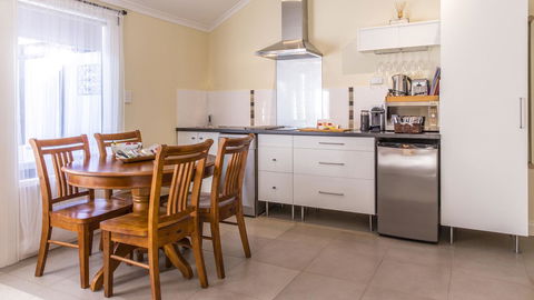 One Tree Bed And Breakfast - ACT Tourism 18