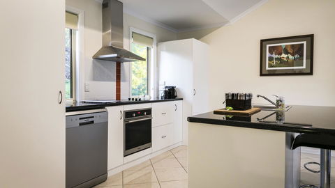 One Tree Bed And Breakfast - ACT Tourism 7