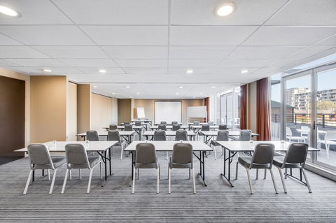 Adina Apartment Hotel Wollongong - ACT Tourism 27