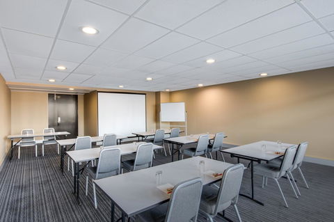 Adina Apartment Hotel Wollongong - ACT Tourism 36