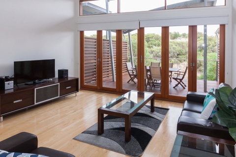 South Shores Trevally Villa 38 - South Shores Normanville - ACT Tourism 13