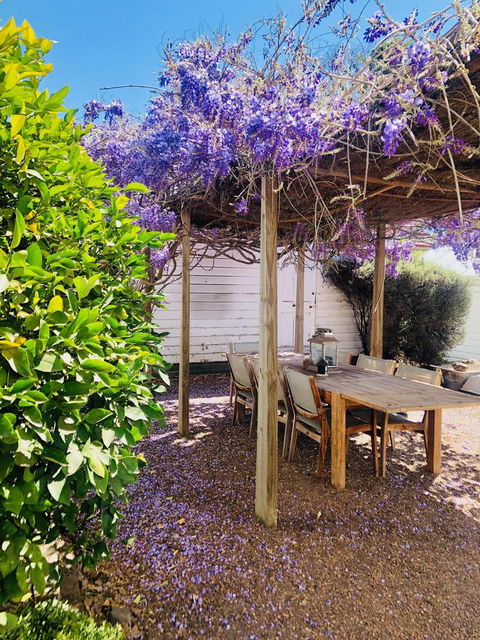 Belmore Cottage - ACT Tourism 9