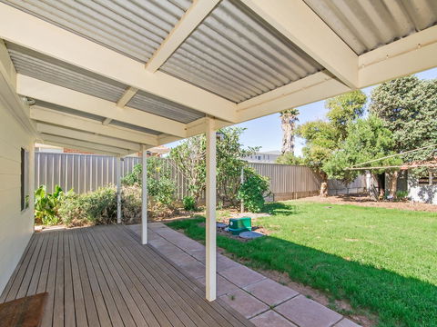 Boat House - ACT Tourism 10