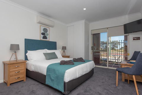 Jurien Bay Motel Apartments - ACT Tourism 14