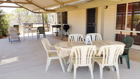 Kanga Cottage - ACT Tourism 6