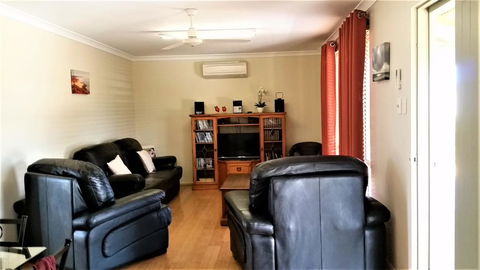 Kanga Cottage - ACT Tourism 9