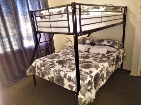 Kanga Cottage - ACT Tourism 13