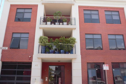 Parklane Apartments - ACT Tourism 25
