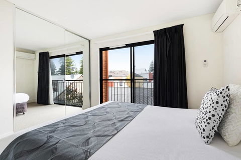 Parklane Apartments - ACT Tourism 37