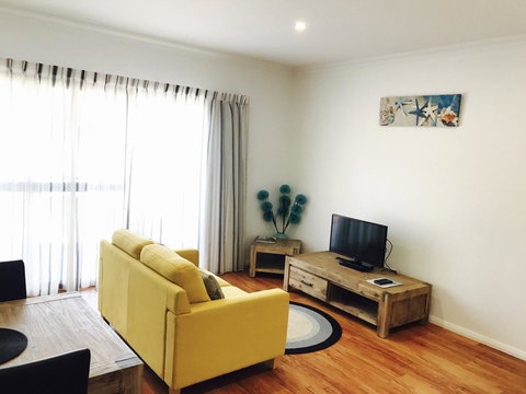 Pelicans Albany Middleton Beach - ACT Tourism 41