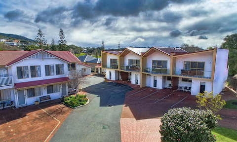 Pelicans Albany Middleton Beach - ACT Tourism 5