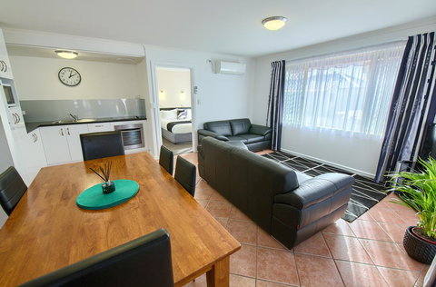 Pelicans Albany Middleton Beach - ACT Tourism 9