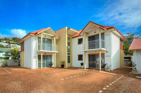 Pelicans Albany Middleton Beach - ACT Tourism 11