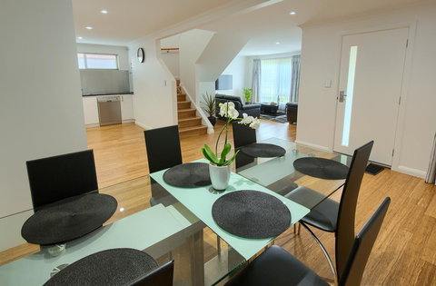 Pelicans Albany Middleton Beach - ACT Tourism 22