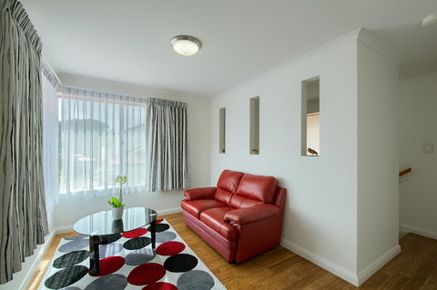 Pelicans Albany Middleton Beach - ACT Tourism 23