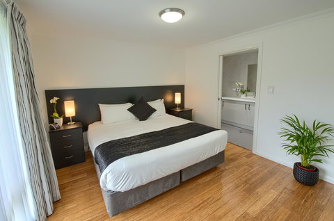 Pelicans Albany Middleton Beach - ACT Tourism 25