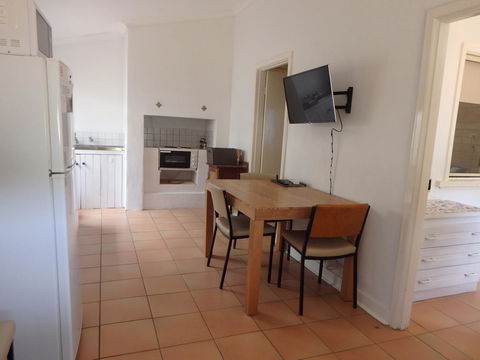 Lazy Lobster Holiday Units & Chalets - ACT Tourism 15