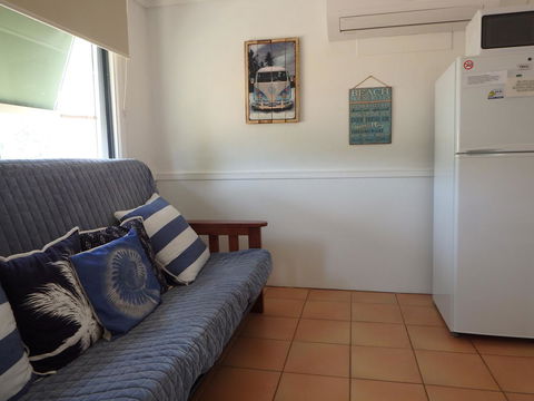 Lazy Lobster Holiday Units & Chalets - ACT Tourism 14