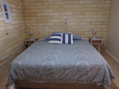 Lazy Lobster Holiday Units & Chalets - ACT Tourism 11