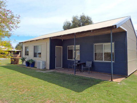 Lazy Lobster Holiday Units & Chalets - ACT Tourism 18