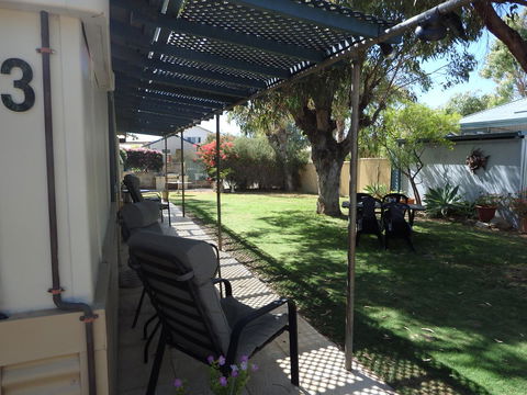 Lazy Lobster Holiday Units & Chalets - ACT Tourism 9