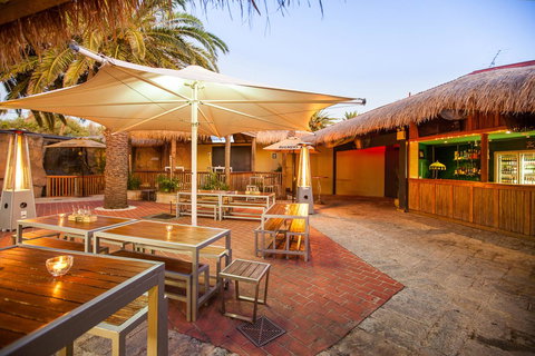 Leisure Inn Hotel Rockingham - ACT Tourism 3