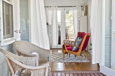 Lavender Cottage - ACT Tourism 19
