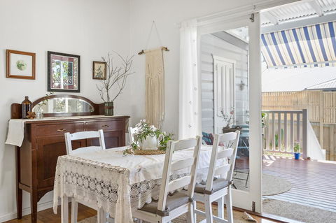 Lavender Cottage - ACT Tourism 13
