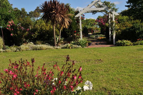 Glenelg On King Bed & Breakfast - ACT Tourism 16