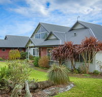 Glenelg on King Bed  Breakfast - ACT Tourism