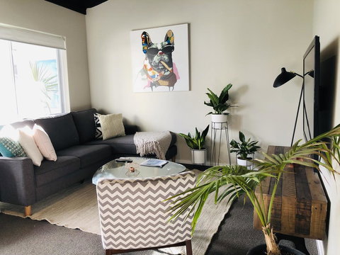 West Beach Lagoon 220 Stylish And Cozy - ACT Tourism 4