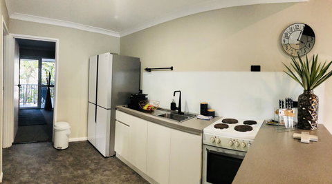 West Beach Lagoon 220 Stylish And Cozy - ACT Tourism 11