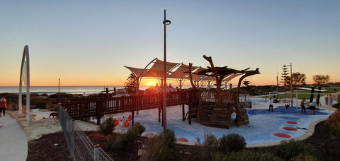 West Beach Lagoon 220 Stylish And Cozy - ACT Tourism 24