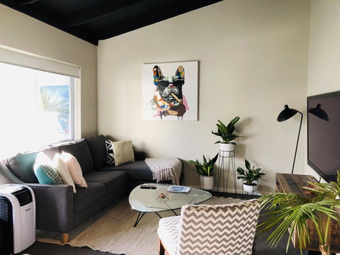 West Beach Lagoon 220 Stylish And Cozy - ACT Tourism 6