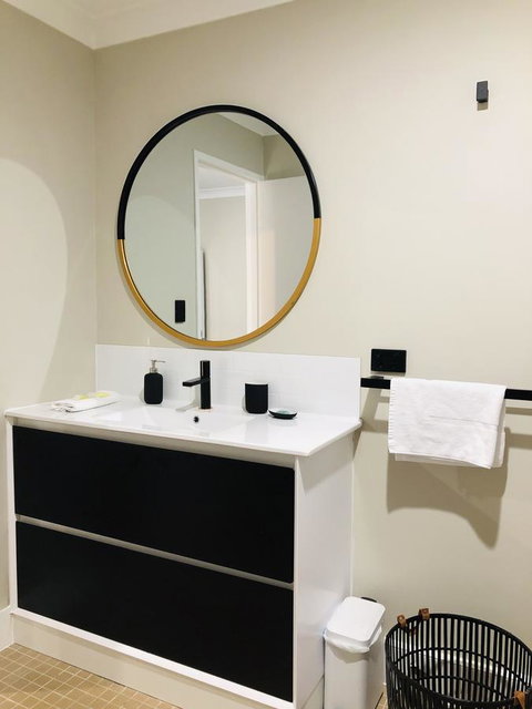 West Beach Lagoon 220 Stylish And Cozy - ACT Tourism 13