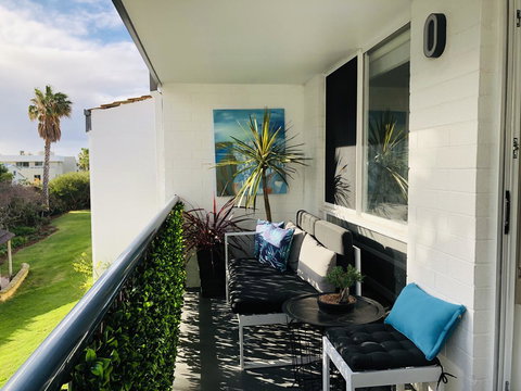 West Beach Lagoon 220 Stylish And Cozy - ACT Tourism 7