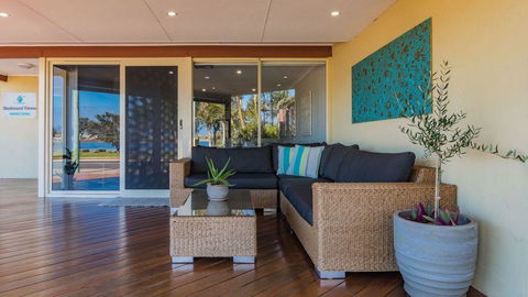 Starboard Views Kalbarri - River Front Apartment - ACT Tourism 9
