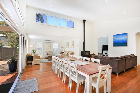 Calming Waters - Pet Friendly - Community Pool - ACT Tourism 7
