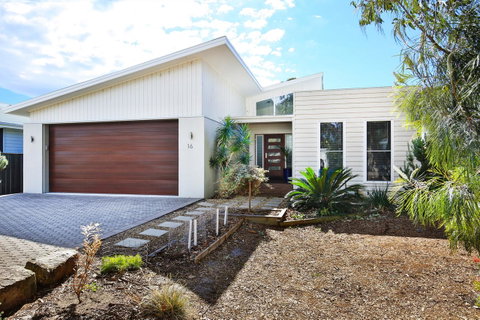 Calming Waters - Pet Friendly - Community Pool - ACT Tourism 38