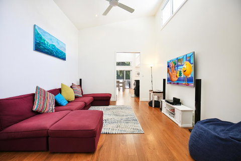 Calming Waters - Pet Friendly - Community Pool - ACT Tourism 9