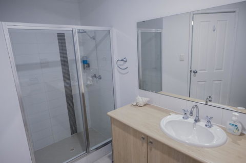 FortyTwo - Oceanside Retreat Busselton - ACT Tourism 12