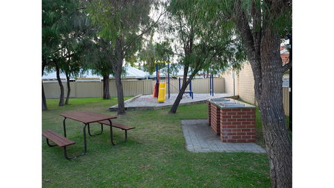 FortyTwo - Oceanside Retreat Busselton - ACT Tourism 18