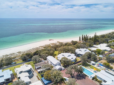 Cape View Beach Resort - ACT Tourism 0