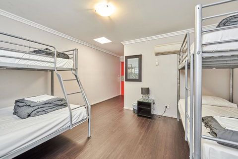 Nomads Byron Bay Backpackers - ACT Tourism 34