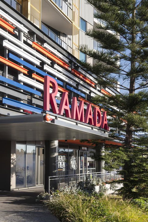 Ramada By Wyndham VetroBlu Scarborough Beach - ACT Tourism 4