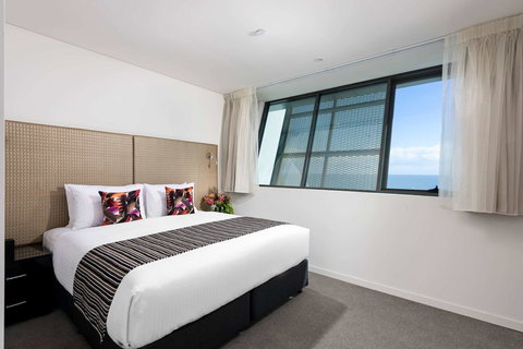 Ramada By Wyndham VetroBlu Scarborough Beach - ACT Tourism 24